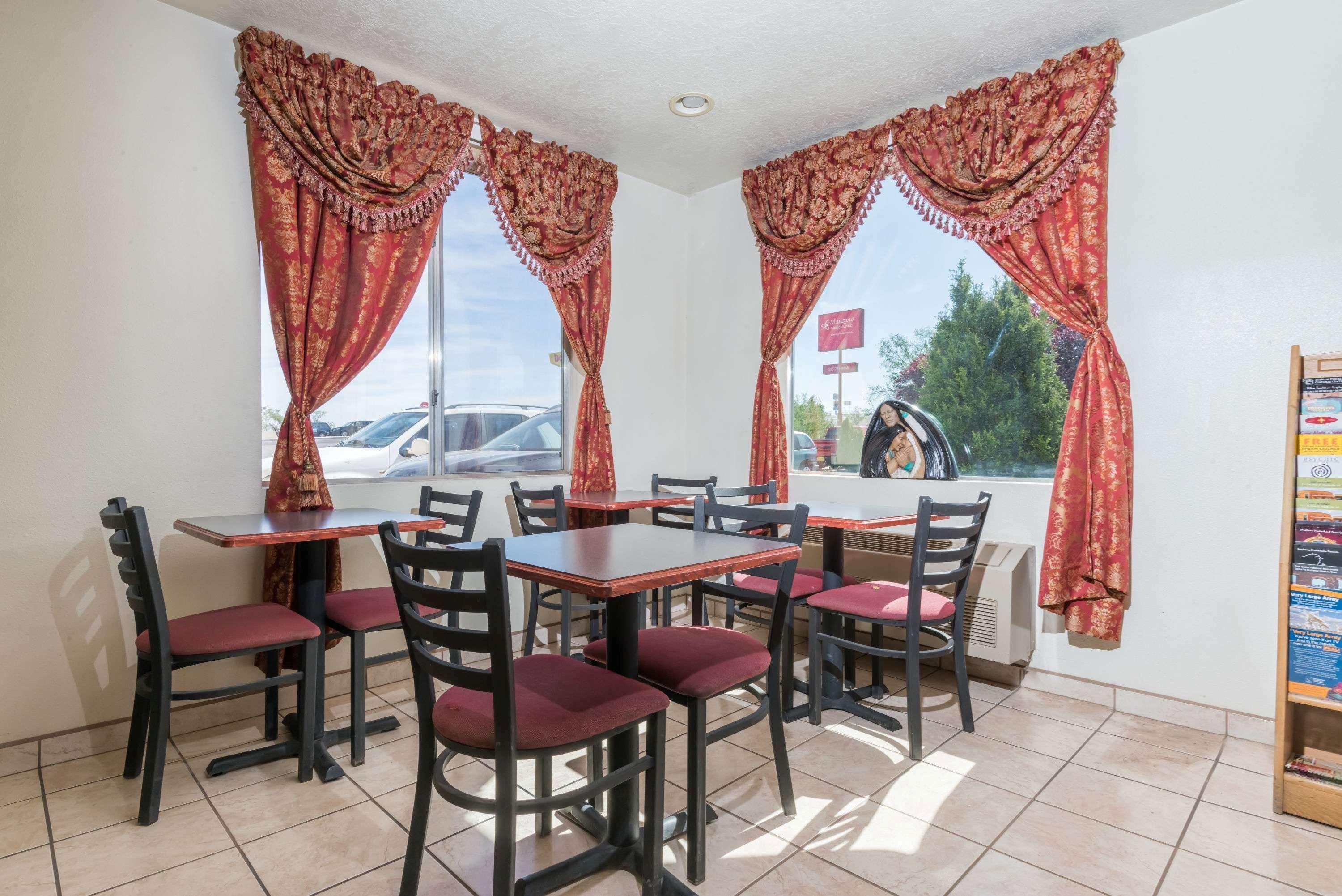 Super 8 By Wyndham Bernalillo Hotel Exterior photo